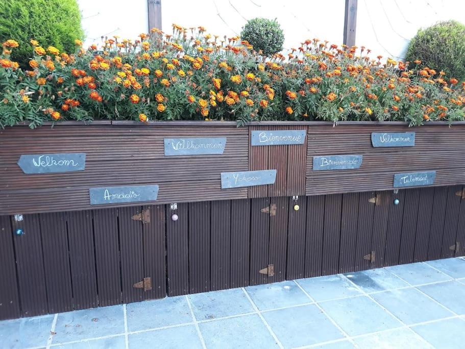 Studio Au Jardin Fleuri แวร์วีเย ภายนอก รูปภาพ